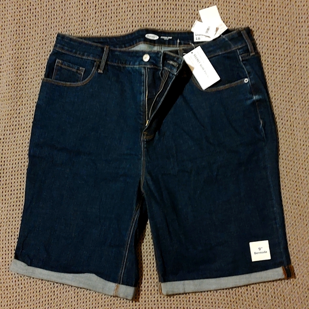 Women's Old Navy Bermuda Shorts Size 18